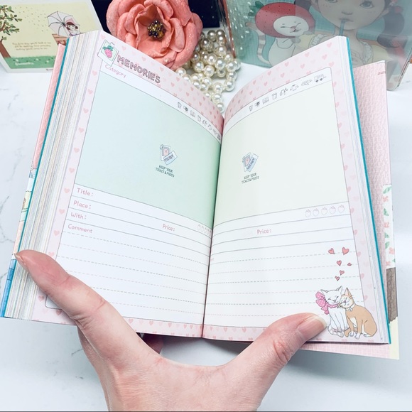 BERRY DIARY JOURNAL WEEKLY / MONTHLY FROM KOREA - Picture 8 of 16